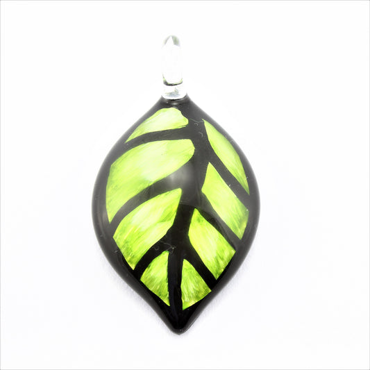 WSWN599 Green Leaf Glass Pendant Necklace