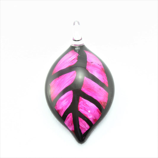 WSWN598 Pink Leaf Glass Pendant Necklace